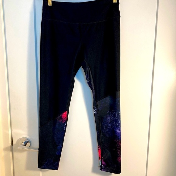 LAYER 8 Sz 6  Floral Design Qwick Dry Technology Leggings Tights - Picture 1 of 7